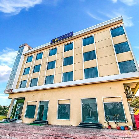 Fabhotel Amrit Greens Indore Airport Eksteriør billede