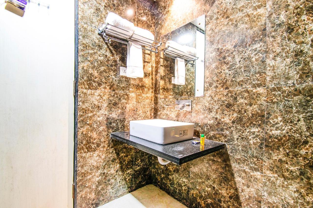 Fabhotel Amrit Greens Indore Airport Eksteriør billede