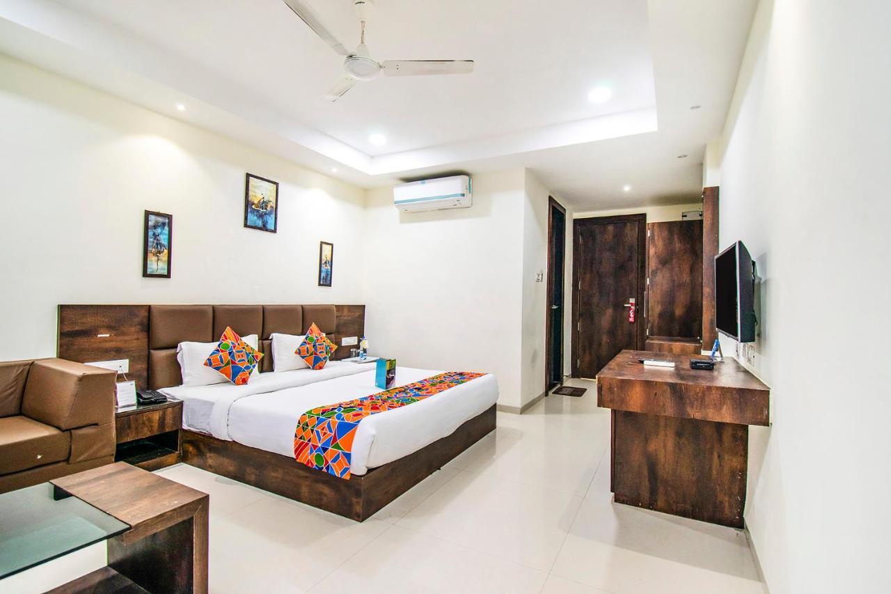 Fabhotel Amrit Greens Indore Airport Eksteriør billede