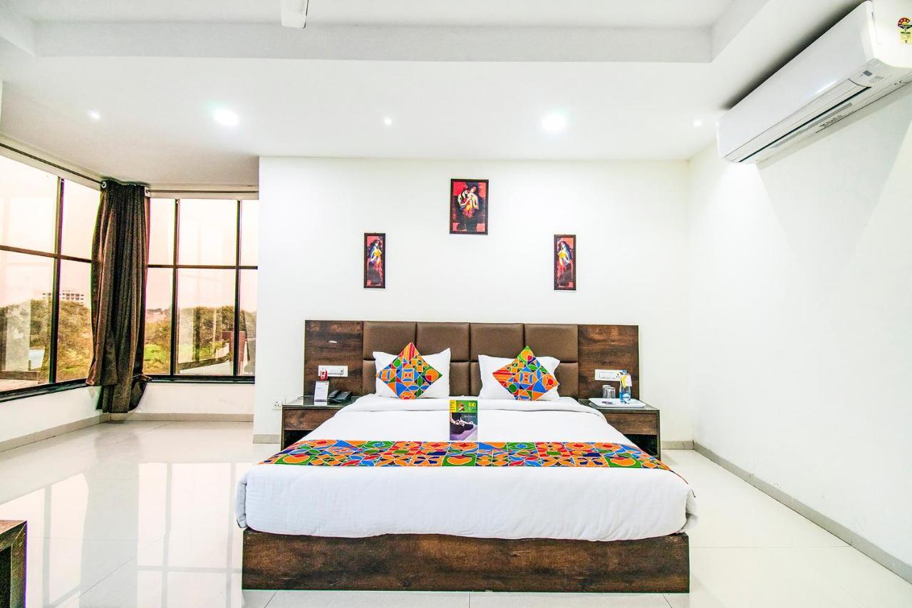 Fabhotel Amrit Greens Indore Airport Eksteriør billede